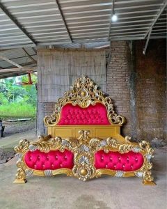 Tempat Tidur Jepara Gold